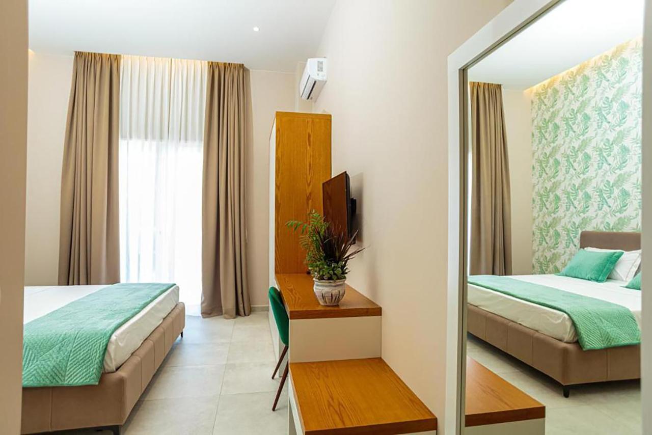 Toto Hotel & Apartments Radhimë 외부 사진