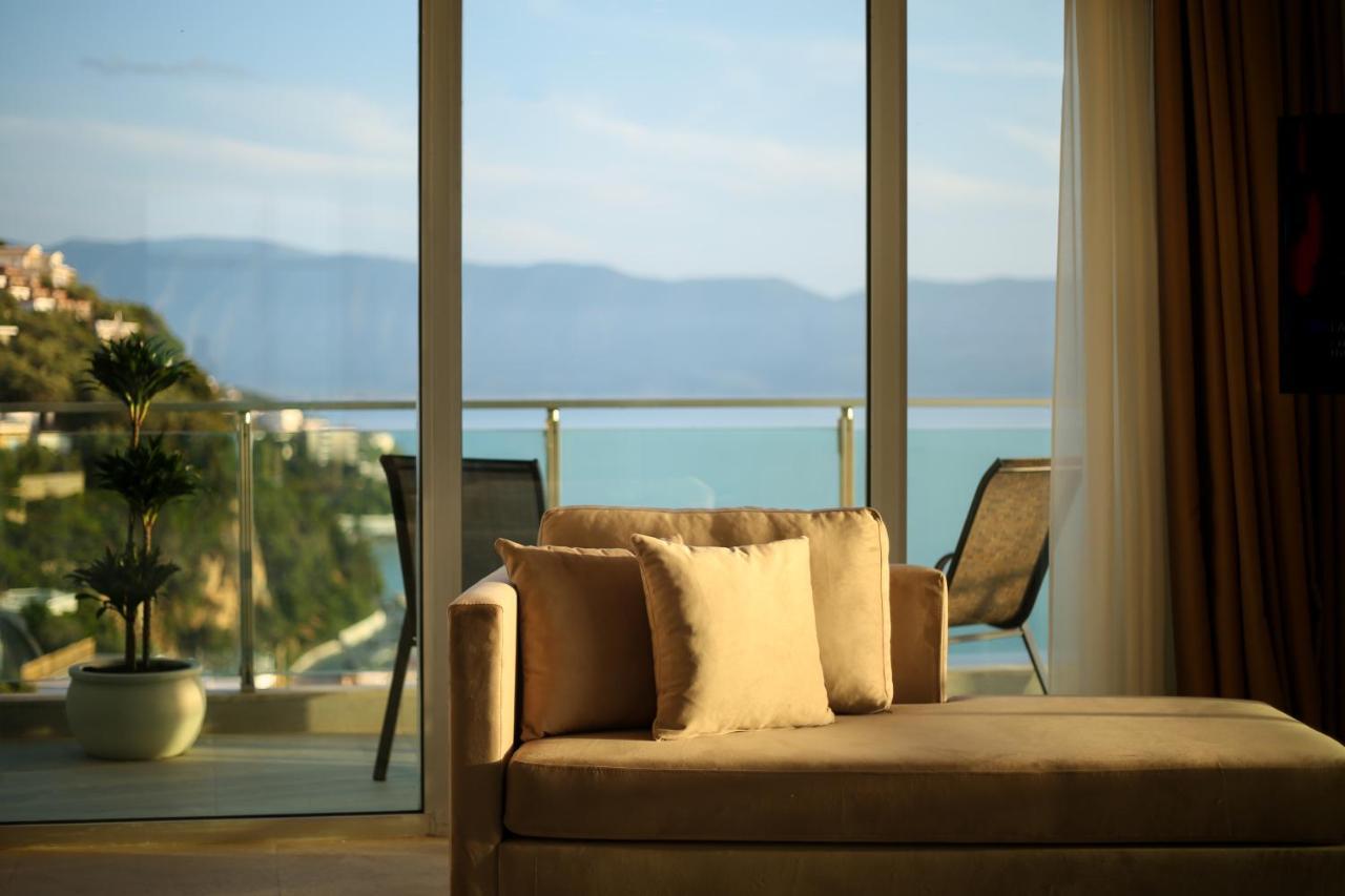 Toto Hotel & Apartments Radhimë 외부 사진